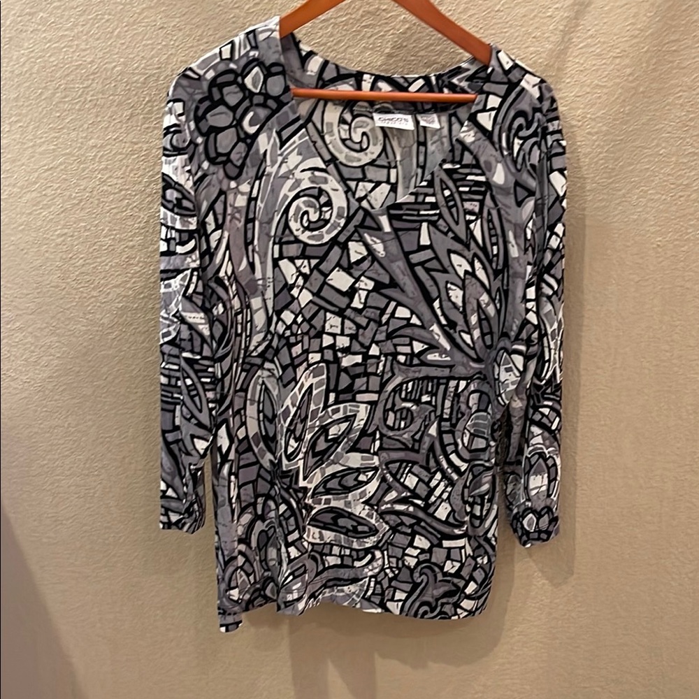 Women's Chico’s Travelers Black and Gray Patterned 3/4 sleeve Top Size 3